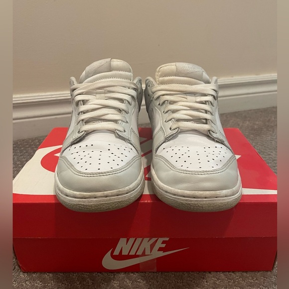 Nike Dunk Low Women’s White/Photon Dust - Picture 8 of 8
